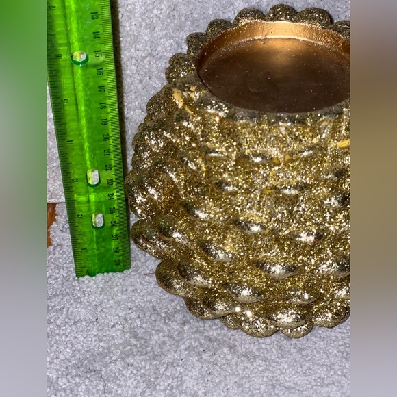 Gold pinecone candle holder Christmas decor - Picture 7 of 9